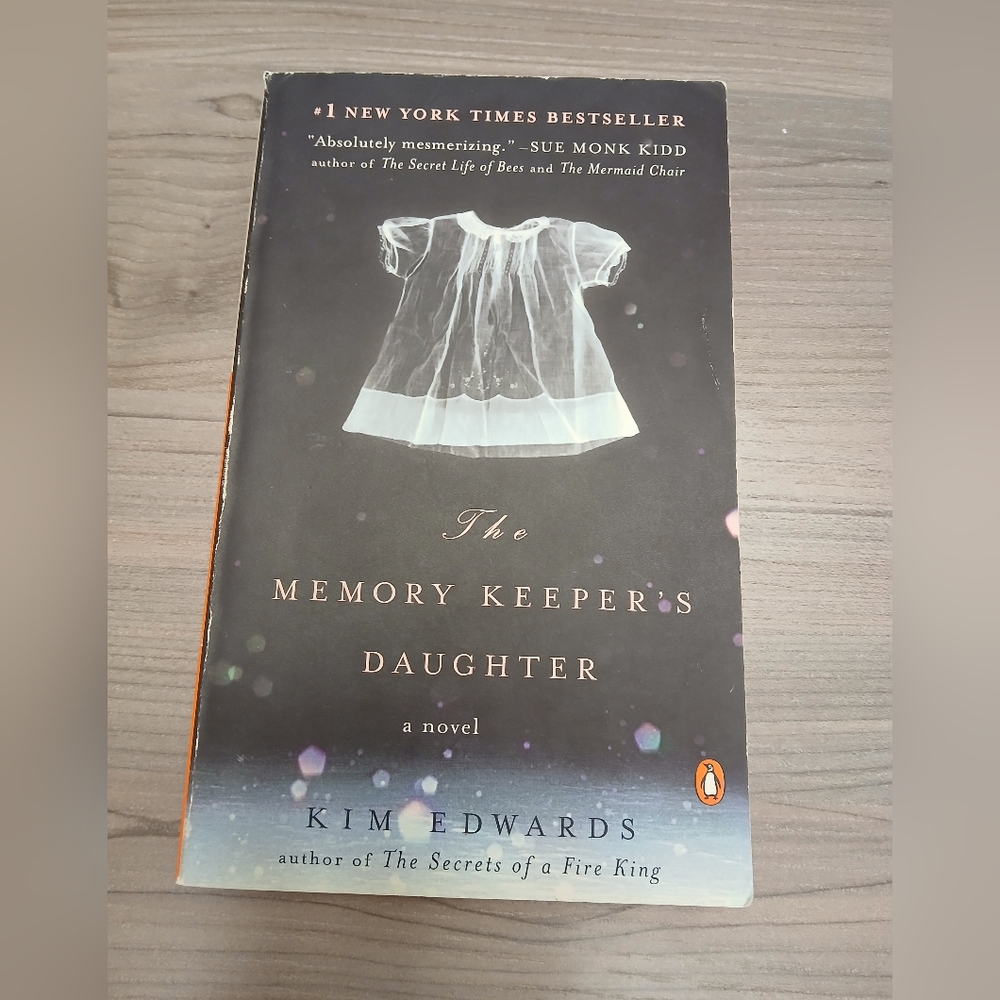 🤯2/$15 The Memory Keeper's Daughter by Kim Edwards Paperback Book